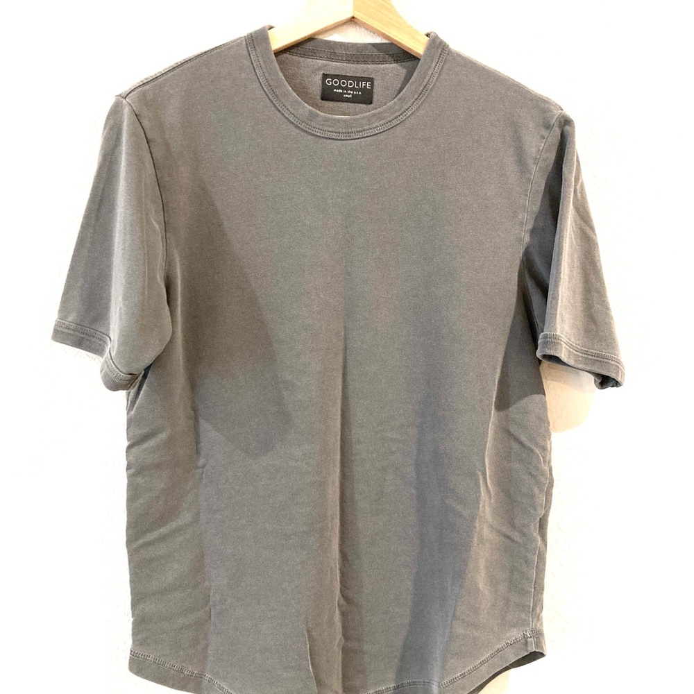 Goodlife Men's Classic Gray Tee, size small